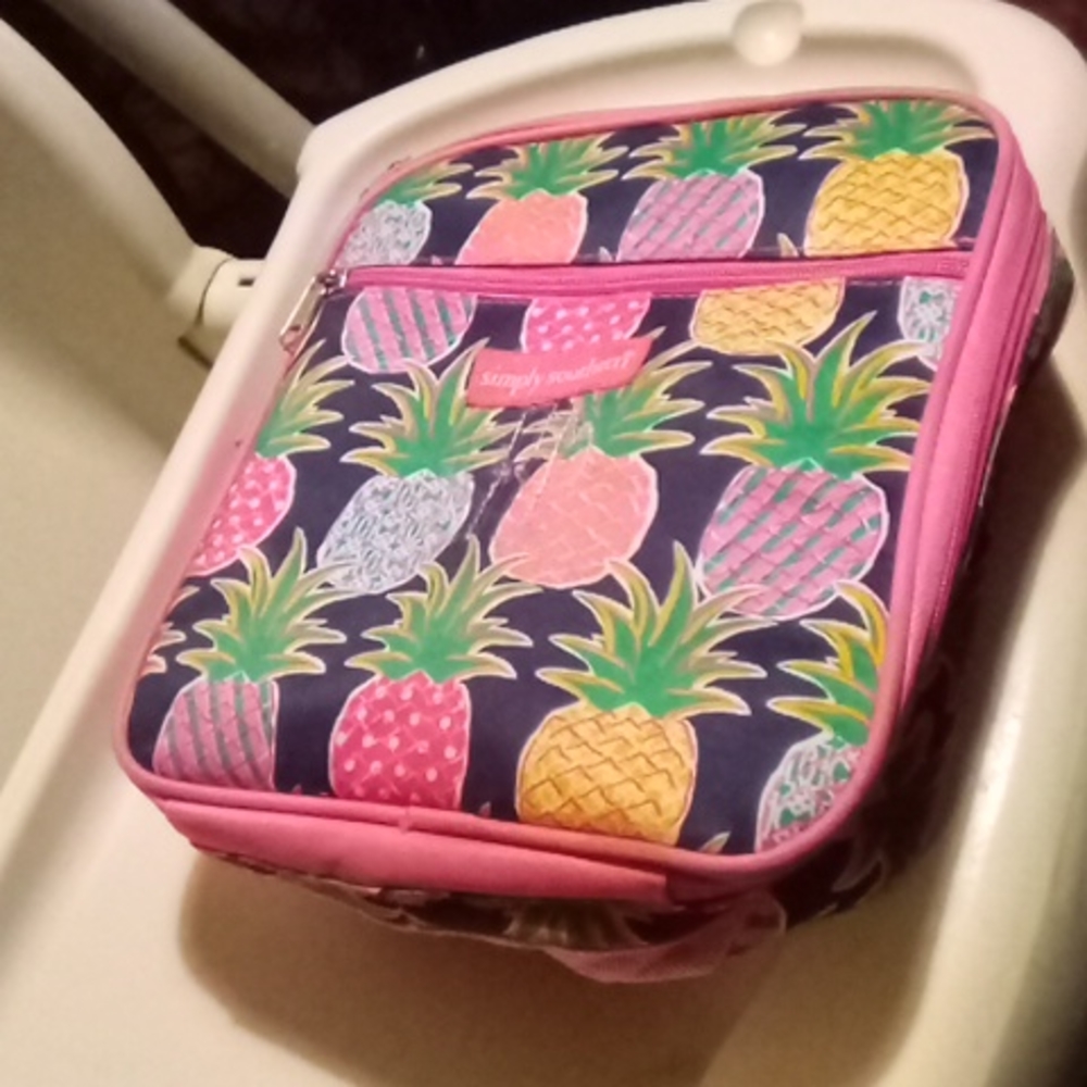 FREE#simply southern pineapple print lunchbox